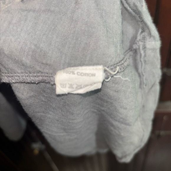 Magnolia Pearl Gray Graphic Tee - Picture 3 of 3